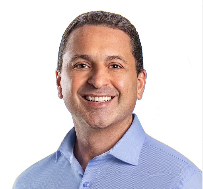 Leandro Vilela obteve mais de 63% dos votos