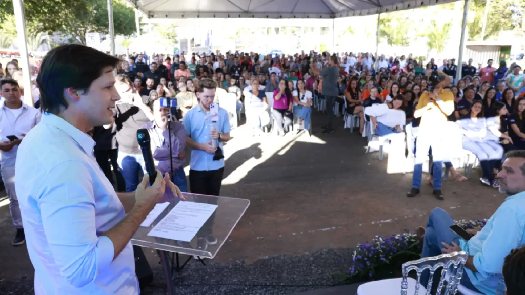 Daniel Vilela acompanha inauguração do Centro de Referência Especializada em Cuidado (CREC), em Goianésia: espaço oferece atendimento gratuito e multiprofissional para crianças e adolescentes com autismo, TDAH, TOD e síndromes raras